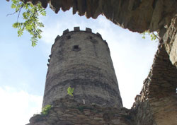 zřícenina hradu Šelmberk